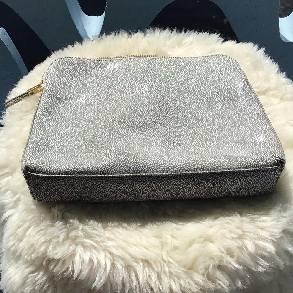 India Hicks The Insider Stingray Leather Pouch Clutch Bag